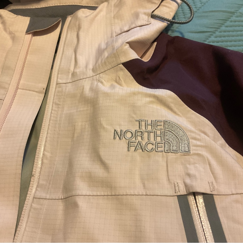 The North Face Women's Ski Jacket - Cream and Brown - Picture 6 of 16